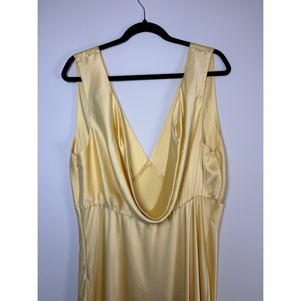 Abercrombie & Fitch Butter Yellow Satin V-Neck Cowl Back Maxi Dress XL - Picture 6 of 9